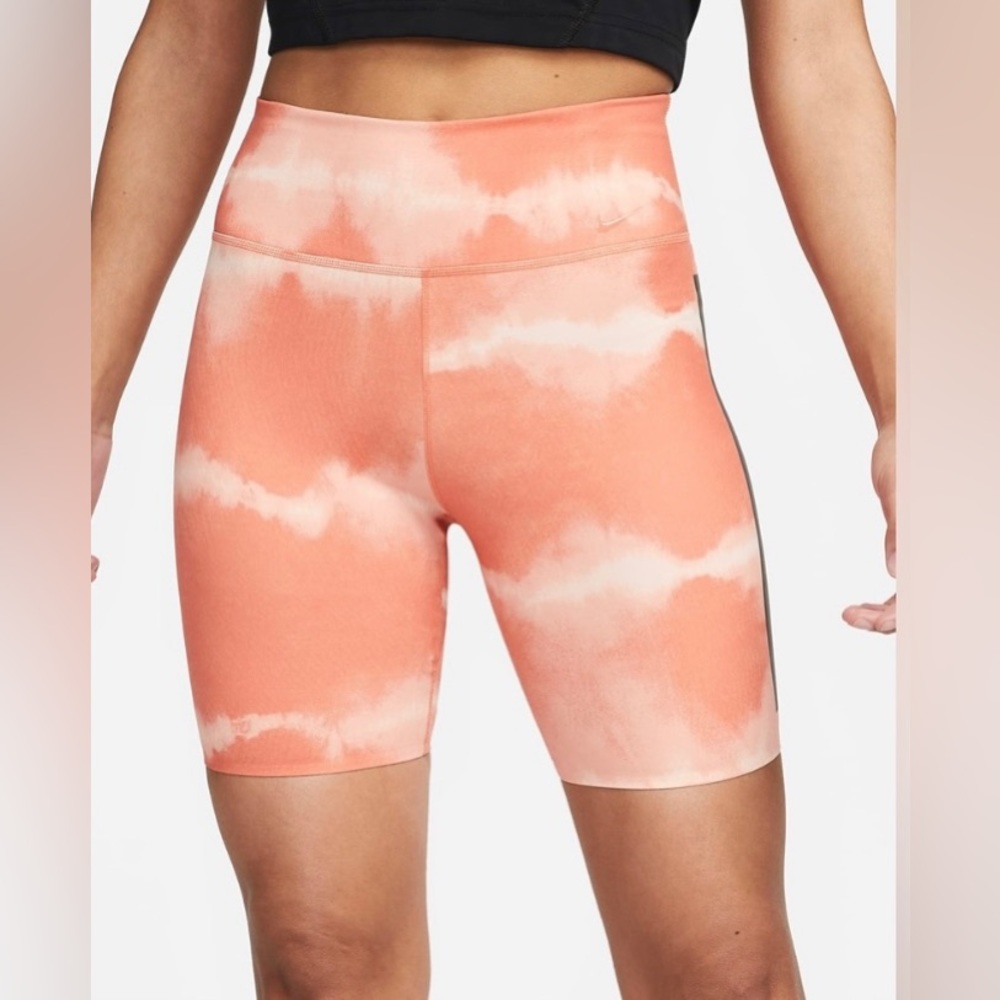 Nike One Luxe 7" Mid-Rise PrintedTraining Shorts